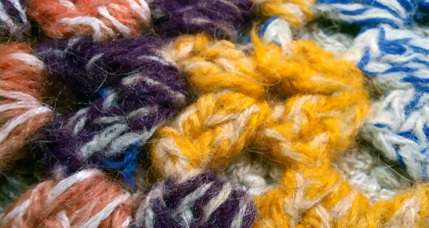 Разноцветье узелков