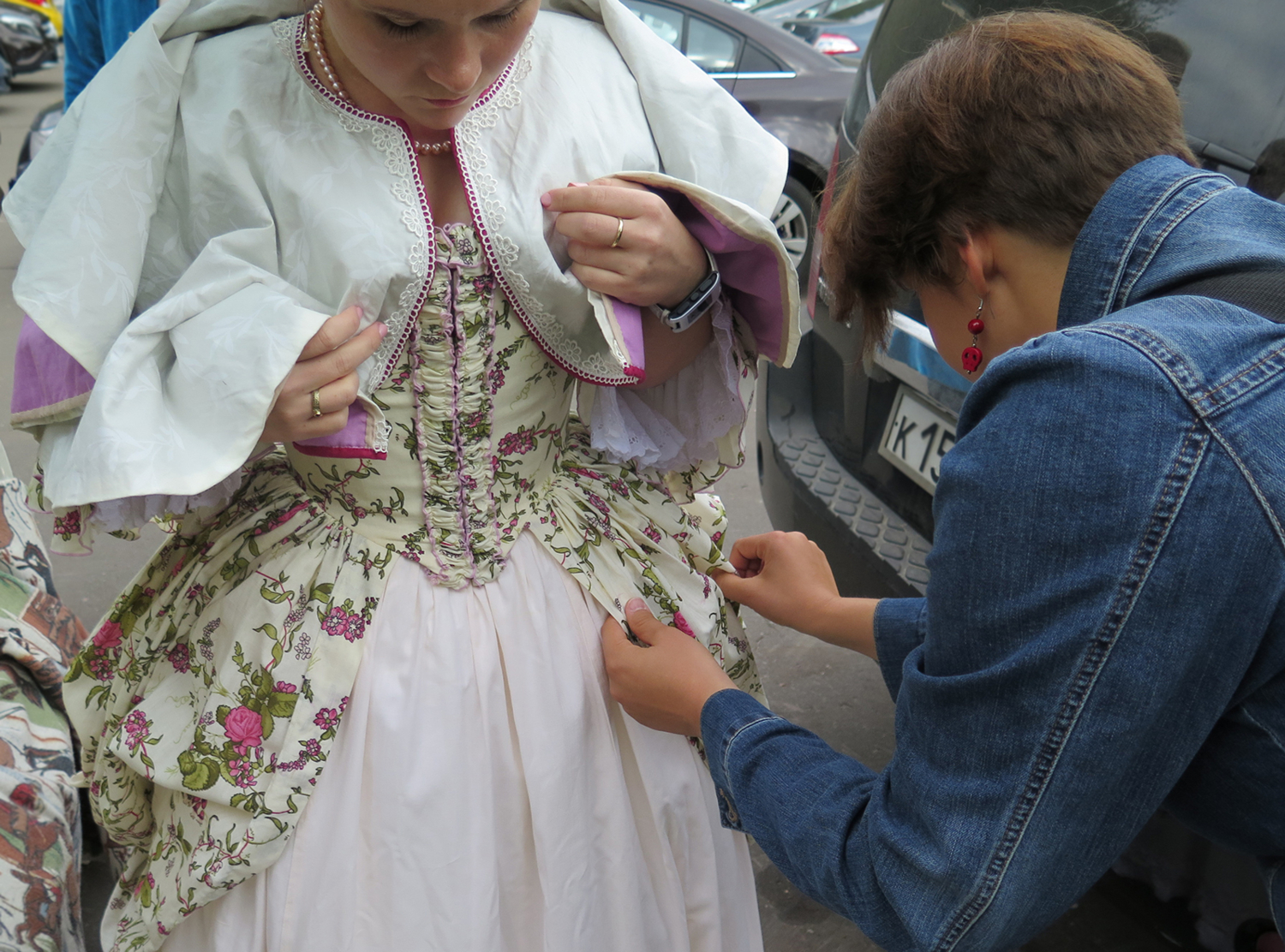 Поправить все складочки