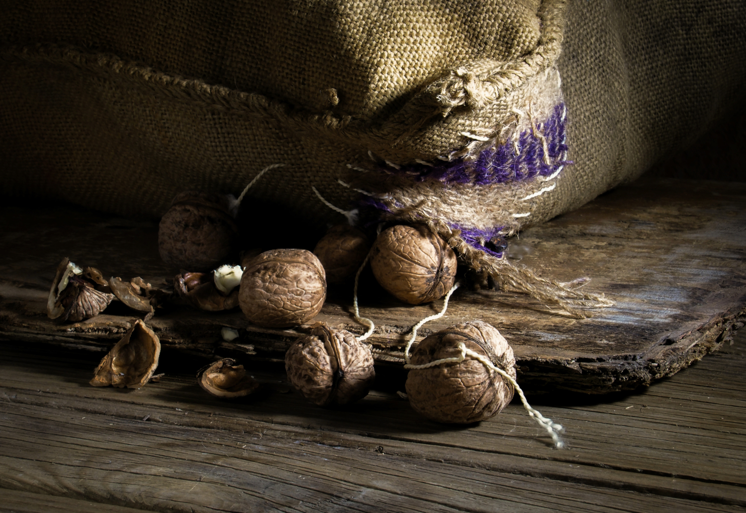 Опять мешок порвался.