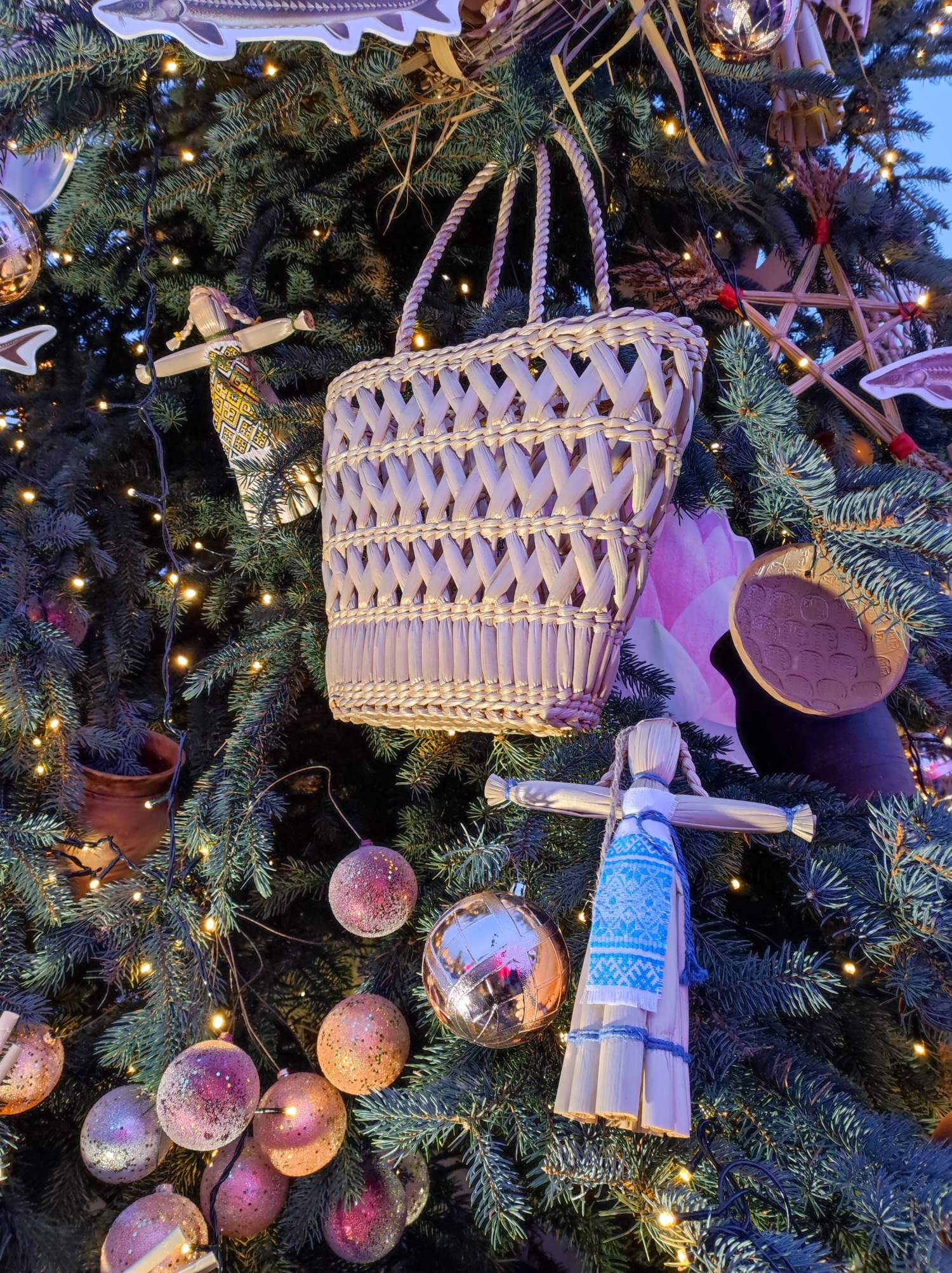 Плетение корзинки полосатое