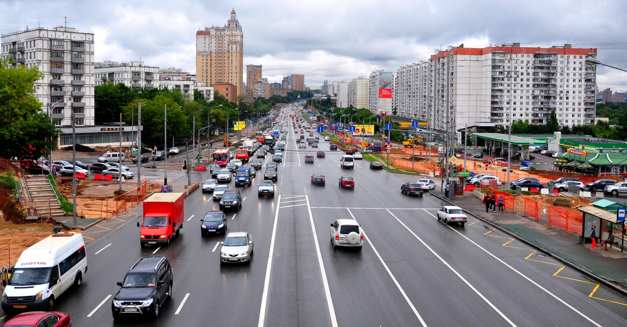 Движение на Можайском шоссе в сторону центра временно перекрыто