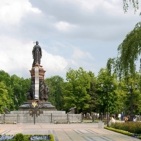 Памятник Екатерине Великой .