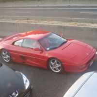Ferrari на дороге