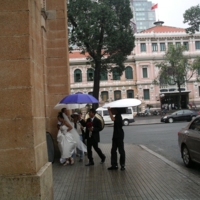 Вьетнамская свадьба под дождём.