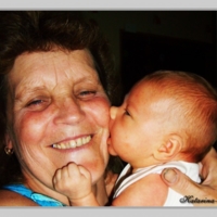 Первый поцелуй внучки!!!!