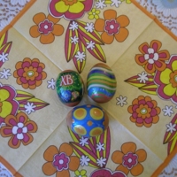 С праздником Пасхи.