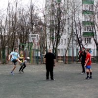 А у нас во дворе...