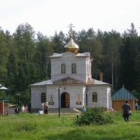Церковь в лесу
