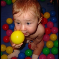 Малышка Маша в шариках