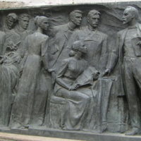 Вот так и выбрали революцию...