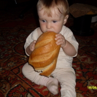 а хлеб то свеженький!