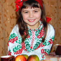 Украиночка с яблочками