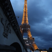 По вечернему Парижу