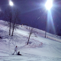 Вечернее катание на лыжах