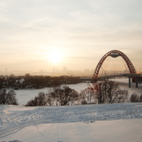 Закат у живописного моста