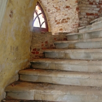 ... на старую  колокольню.