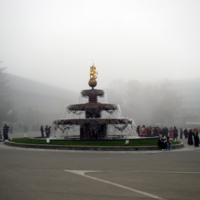 площадь в тумане