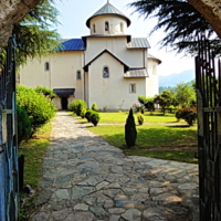 Дорога к храму.