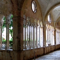 Дворик францисканского монастыря