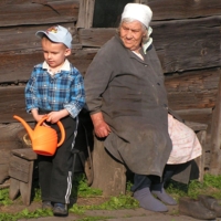 Отдыхай бабуленька, я сам полью