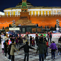 Шабаш у гробницы вождя...