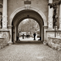 ...из-под-через...