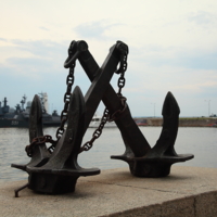 Кронштадт - город-крепость.