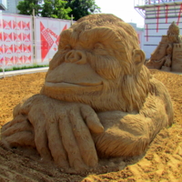 Аллея песчаных фигур