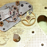 Часовой механизм.