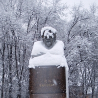 Замерший памятник