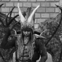 Маски и люди