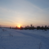 Зимняя дорога на закате