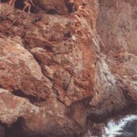 Прыжок со скалы высота 9 метров