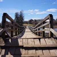 деревянный мостик
