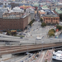 На пересечении дорог.