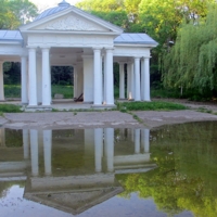 Вот такая лужа с отражением.