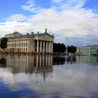 На площади после ливня