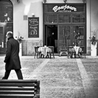 Окно в Париж