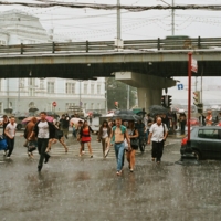 Капли на лице