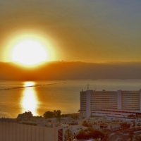 Восход на Мёртвом море
