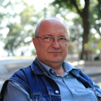 Любимчик Пашка...