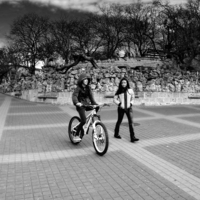 Двое и велосипед