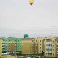 Шары над районом.