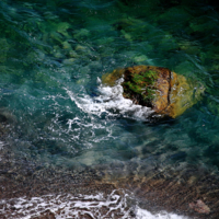 Ах, как  камню  приятно!