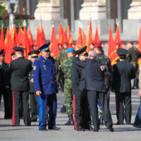 Неуставное приветствие...