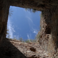 " - А куда верёвка делась?"