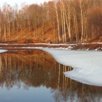 И открылась речка весне