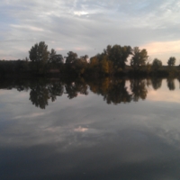 Осенний вечер на реке