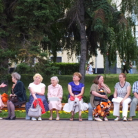 Почти восемь девок