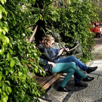 Вместе весело сидеть